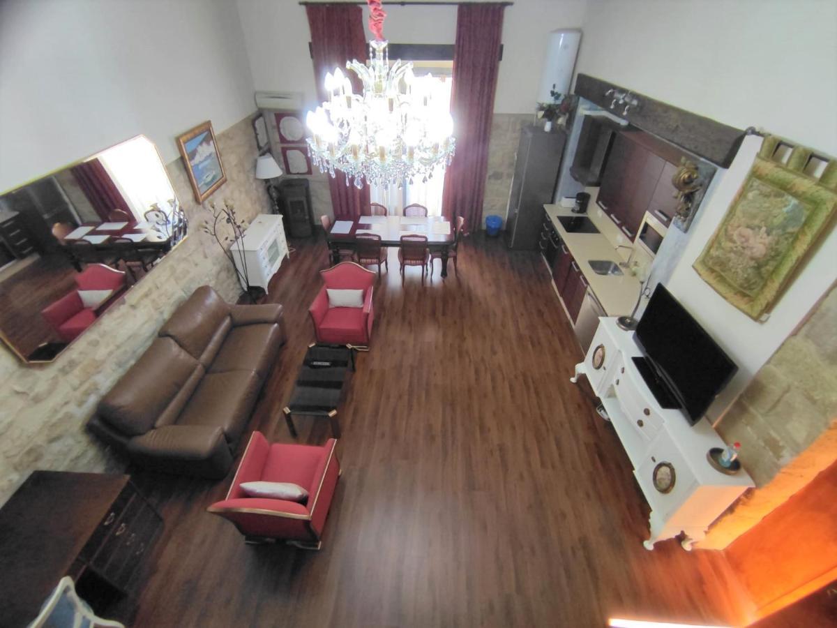 Luz Del Renacimiento Ubeda Apartment ภายนอก รูปภาพ