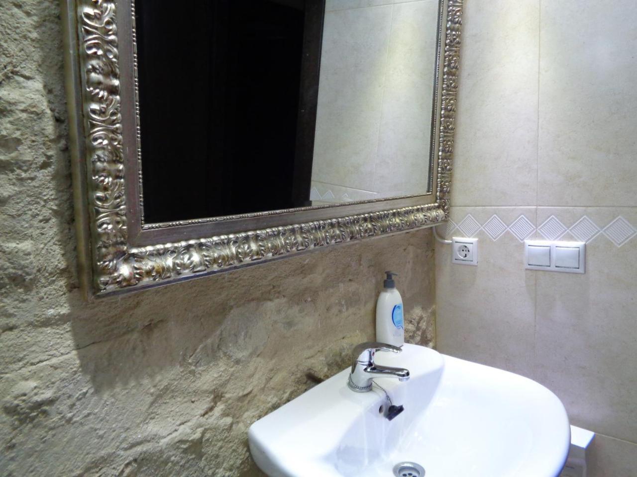 Luz Del Renacimiento Ubeda Apartment ภายนอก รูปภาพ