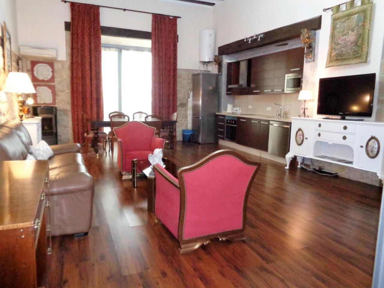 Luz Del Renacimiento Ubeda Apartment ภายนอก รูปภาพ
