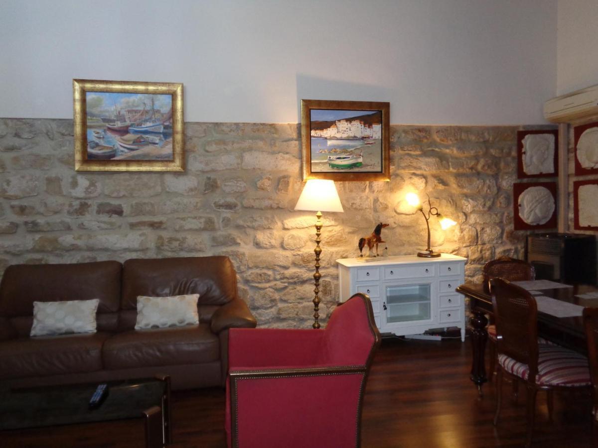 Luz Del Renacimiento Ubeda Apartment ภายนอก รูปภาพ